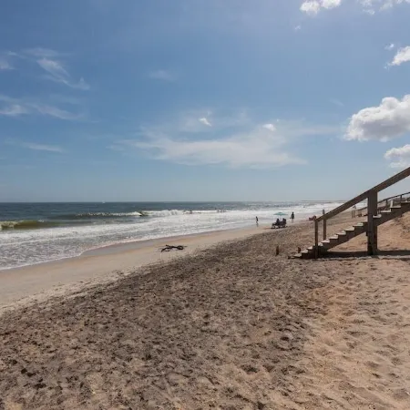 Large Pool. Private Beach Path. Vilano Beach House Closest to Historic St. Aug.