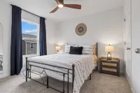 Elegant New Home Near Lakes - Relax & Unwind! Hotels in McHenry