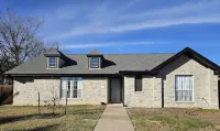Bright Pflugerville Family Retreat
