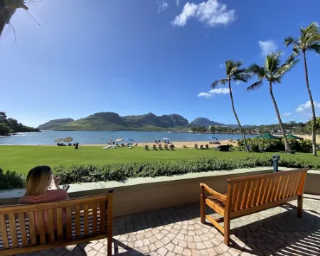 Oceanfront home on one of the most popular beaches in Kauai! リフエのホテル