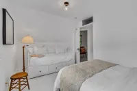 The Where We Roam Log Cabin - Walk to Town with Mountain Views!