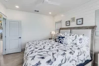 Sandpoint Seaclusion with OCEAN VIEWS,ELEVATOR,PRIVATE POOL,& Beach Boardwalk