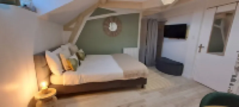 Charming Studio in Historic Residence, Notre Dame View 酒店