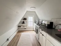 Adorable Abode in Midtown @ Willis St Retreat - Bungalows