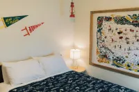 Pet & Family Friendly 3 Bedroom Home in Heart of Thatcher Hoteles en Thatcher