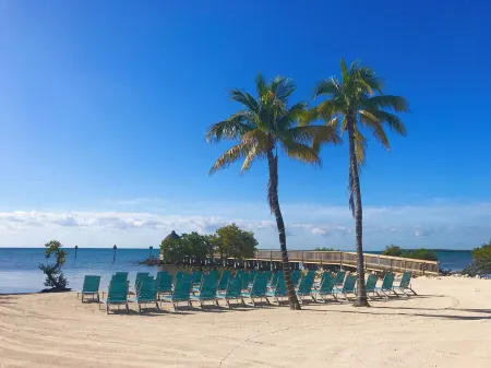 Florida Keys Condo with Pool, Beach Access, Marina, Pickleball & More Отели в г. Тавернье