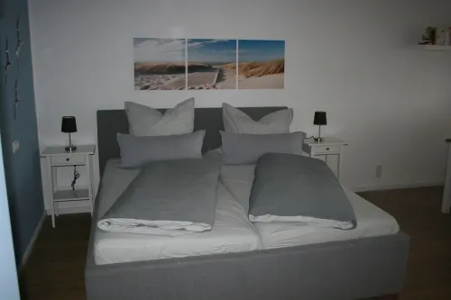 Apartment "Beachfront with sea view and sunny balcony"<br><br>