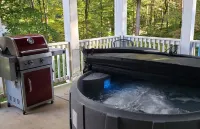 NEW! Waterfront Lake Norman -Hot tub, dock, kayaks, paddleboards