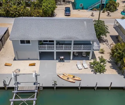 Take it Keysie, Waterfront House