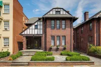 Grand Retreat with VMFA Views + Large Groups Hotels near University of Richmond