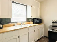 More Space than Hotel -- King Bed/ Bunk Bed / Laundry - 29mi to Nashville