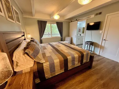 Pool & Hot Tub. Family Friendly. Easy Access to Downtown Breckenridge.