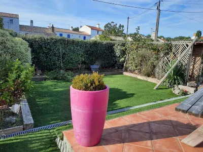 House with large terrace 5 minutes from the beach Hotels near Noirmoutier