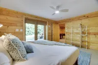 NEW Family Cabin near Lake Wallenpaupack-Hot Tub-Trails