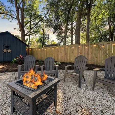 Sportsplex.PetFriendly.Owa.GasGrill.Foosball.FullyFencedYard