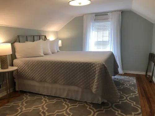 Historic Bardstown Cottage