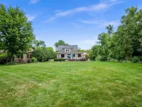 Lake Home, hot tub, sauna, boat rental, private chef Hotels in Forest Lake