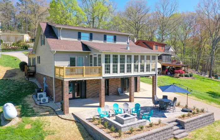 Pristine lake house offering watersports, gameroom favorites, and stunning view