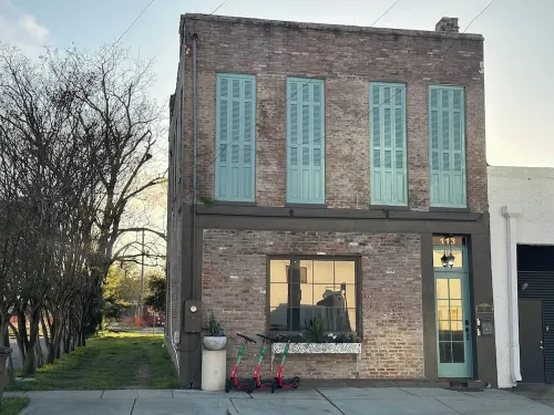 Downtown Mobile near Dauphin, St Louis, Greer's, Saenger, Restaurants - Unit A - 4 tähden