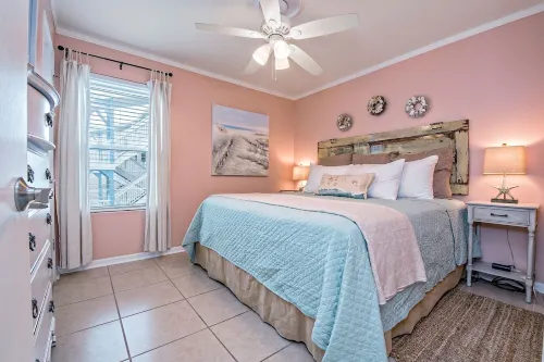 Ride the Tide at Beachside Manor!  2Bd, 1B with Free Parking! Steps to the Sand!
