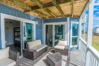 Steps to the beach - New remodeled townhome - Ocean view