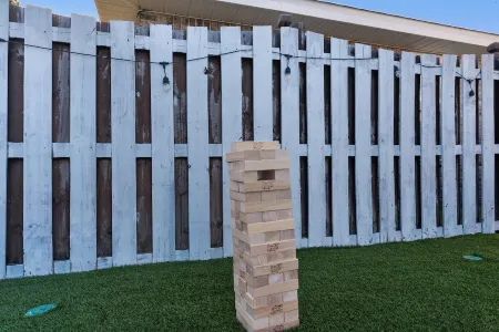 Walk to Private Beach+Free golf cart+Private Heated Pool+Pet Friendly Отели рядом с достопримечательностью «Destin Beach Realty»