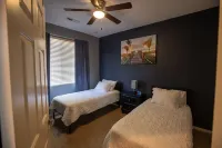 Deluxe Condo with KING Size Bed