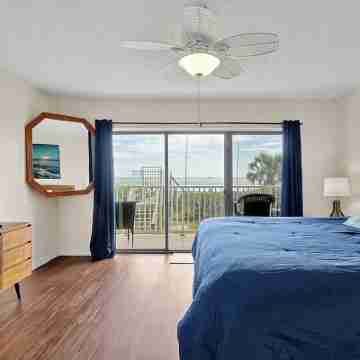 Family Beachfront Condo - Cocoa Beach Boardwalk - Pool Rooms