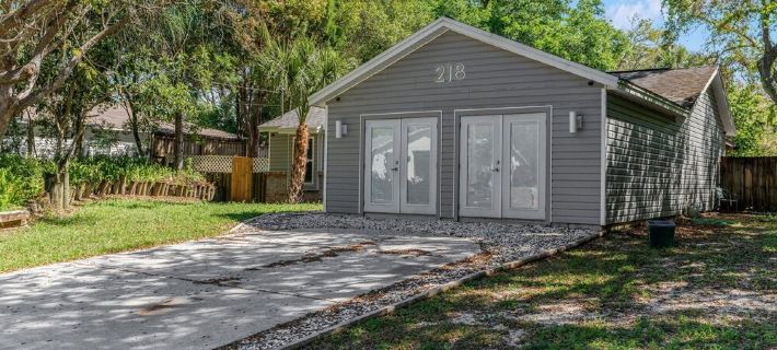 Adventure Coast Modern; 3/3 Pool w/ Firepit, Fenced, Heated Pool スプリングヒルのホテル