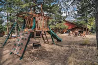Bobcat Bunkhouse in Estes Park-3 Bed Family Retreat with Wi-Fi A/C Games Hot Tub
