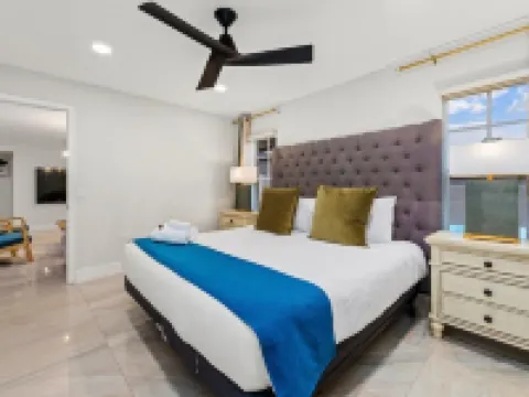 Waterfront, 7s Hot Tub, 5 Min to Sawgrass Mall - Biggest Outlet Mall in US Hotels in Sunrise