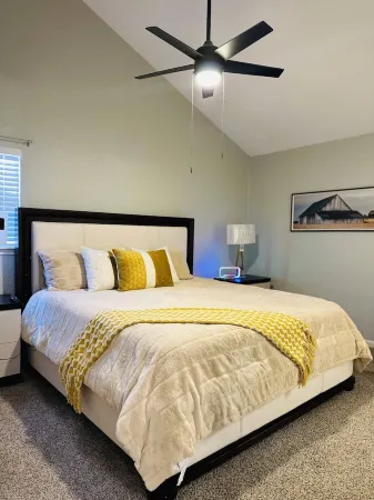 East Central Updated 3/2 Easy also short term monthly for less. Отели рядом с достопримечательностью «Остин Хинду Темпл & Комм Сентер»