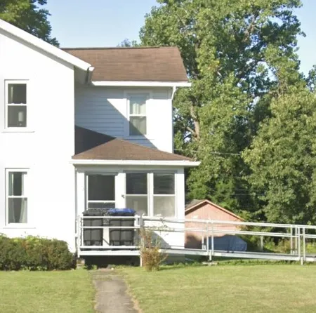 Finger Lakes Escape: Spacious 5-Bedroom Retreat in Canandaigua