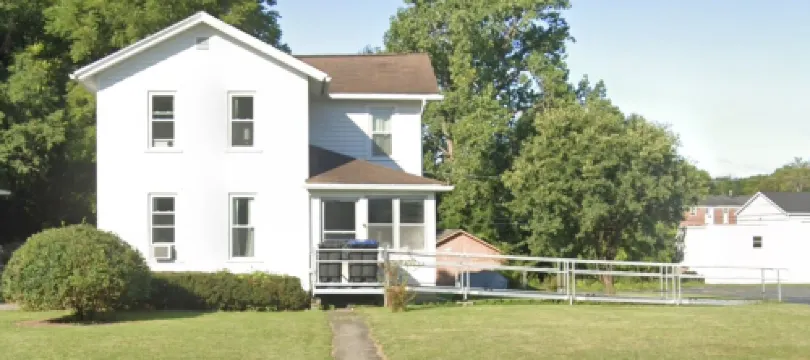 Finger Lakes Escape: Spacious 5-Bedroom Retreat in Canandaigua