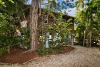 Oceanfront Home With Large Private Deck with boat dockage Hotels in Cudjoe Key