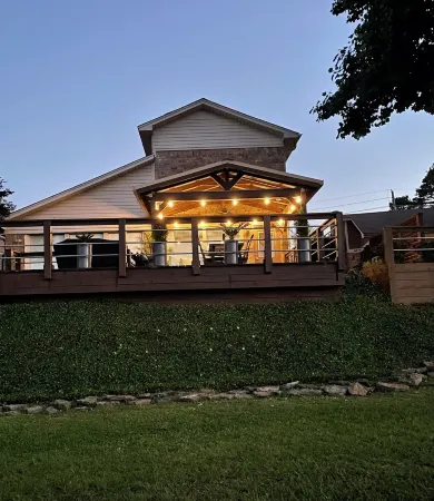 THE FAIRWAY: Modern 3BR with beautiful golf course views and convenient location Отели в г. Лонгвью