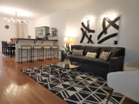 Family-Friendly Townhome Bliss:10min to Lehigh Valley Festivals & Events