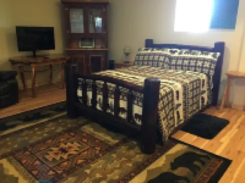 Georgetown Lake Escape with Starlink Hotels in Granite County