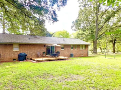 McCullough Park Charming 3-bedroom  in fantastic Stockbridge