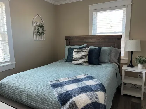 Cozy cottage that allows for pets, the experience of outdoors, and the big city!