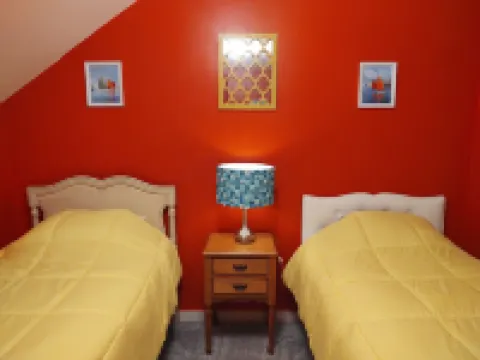 Bright Beautiful beach theme home walking distance to Lake Michigan & downtown!