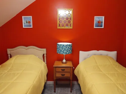 Bright Beautiful beach theme home walking distance to Lake Michigan & downtown!