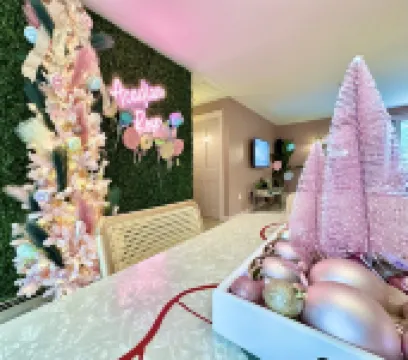 Modern Retro Apartment 20 Mins to Bar Harbor w/ Firepit, Grill & Pacman