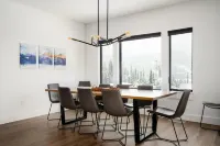 Large luxury ski-in/ski-out chalet style escape