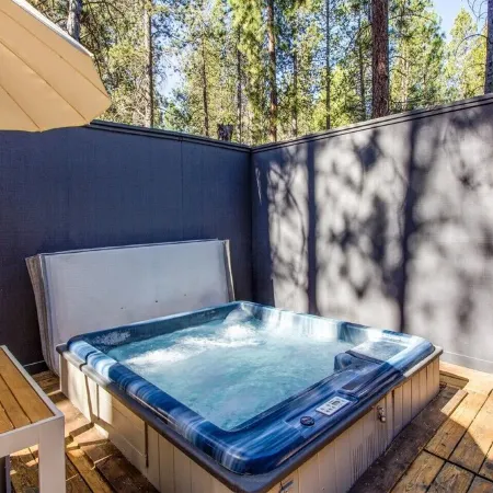 Private Hot Tub and Bikes! Great Location!