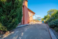 100m from the port: 12-person villa, breathtaking sea view, infinity pool