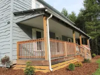 Near Grayson Highlands Hot Tub & Creekside Fun Hotels in Wilson Creek