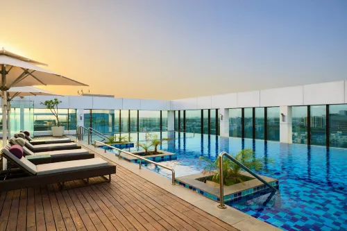 Renaissance Ahmedabad Hotel - Rooftop Pools
