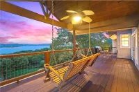 Luxury Lake Travis Retreat with Pool, Hot Tub & Stunning Views Hotels in Hudson Bend