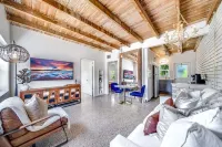 2 BD Delray Beach Cottage walk to Atlantic Ave & the beach